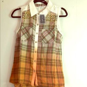Miss Me Studded Sleeveless Shirt, Size M, NWT!